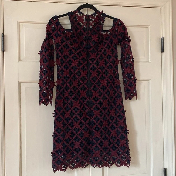 Self-Portrait Floral Grid Cold Shoulder Mini Dress Burgundy Navy Guipure Lace 6‎ - Picture 15 of 16
